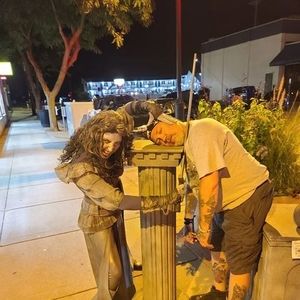 Meet your Posher, Robert